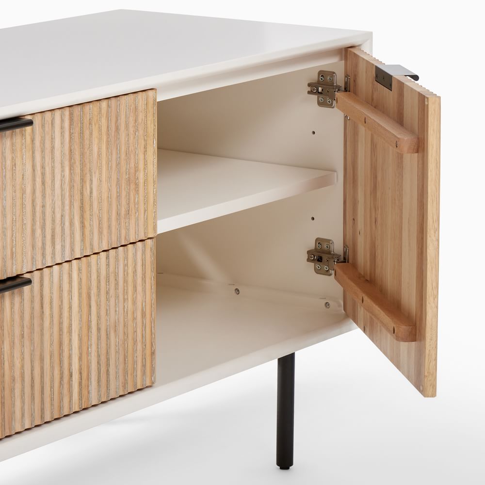 Quinn media console deals
